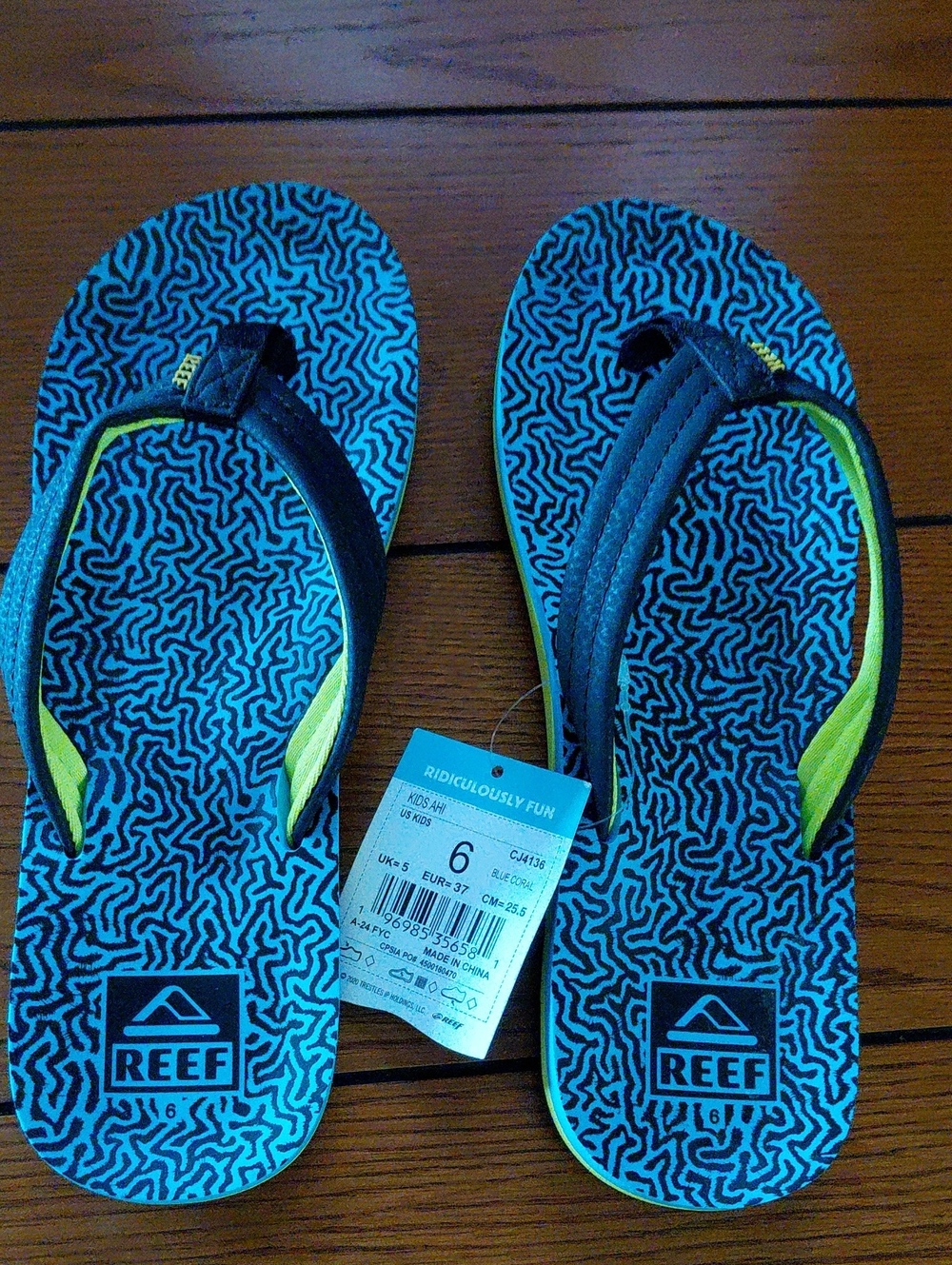 NWT Reef Blue & Neon Yellow Graphic Flip Flops, Sz 7.5 To 8